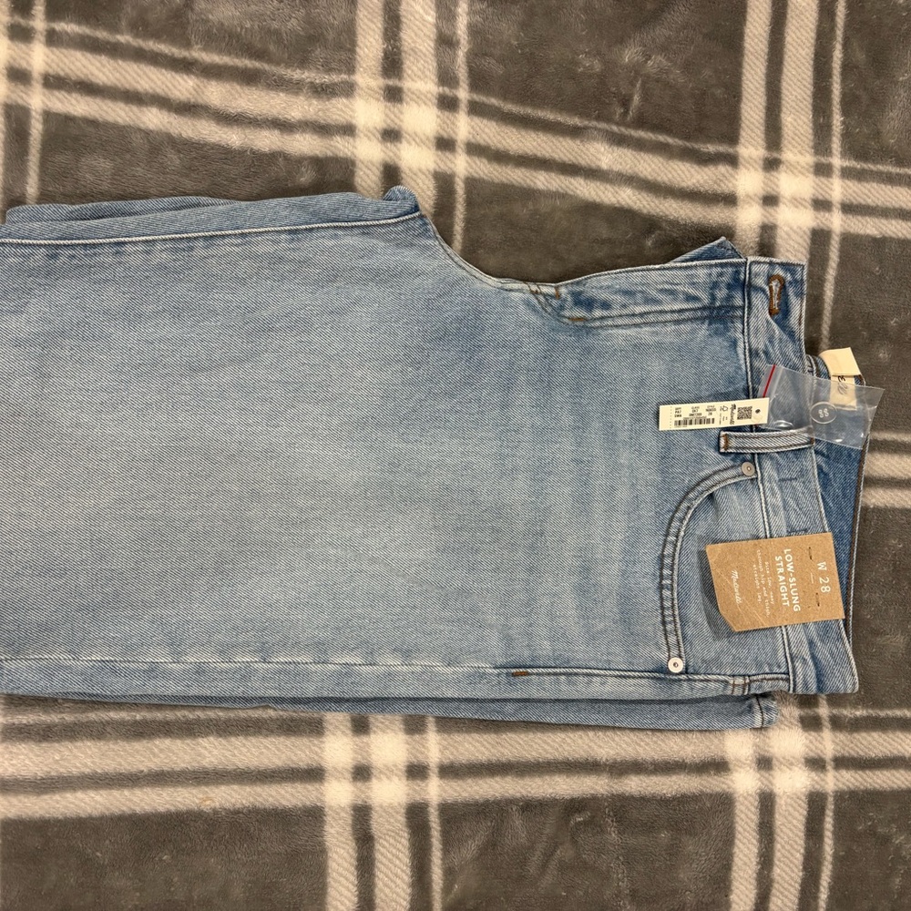 Madewell Women's Low-Slung Straight Leg Jeans, size 28